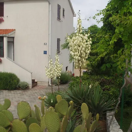 Apartments Mrak Punat Exterior photo