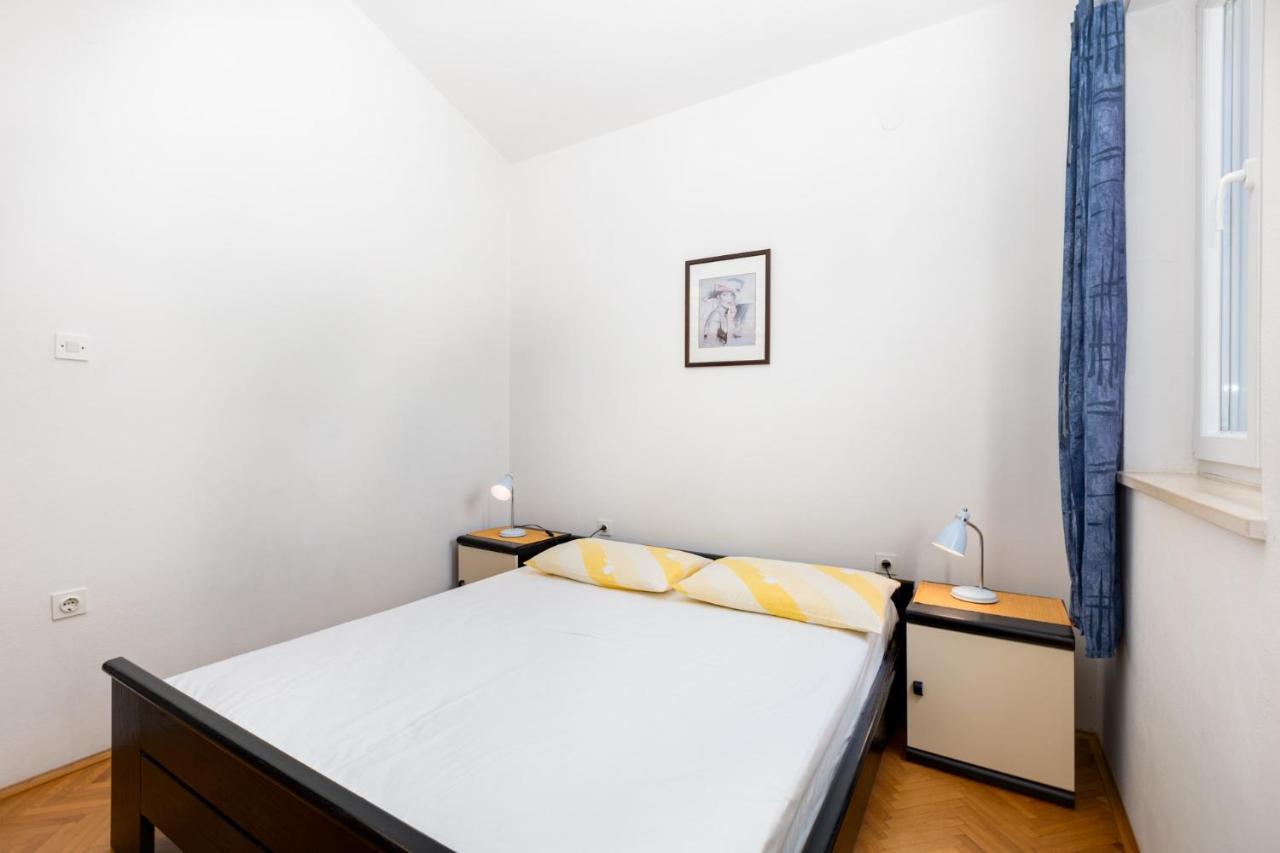 Mrak Apartment *