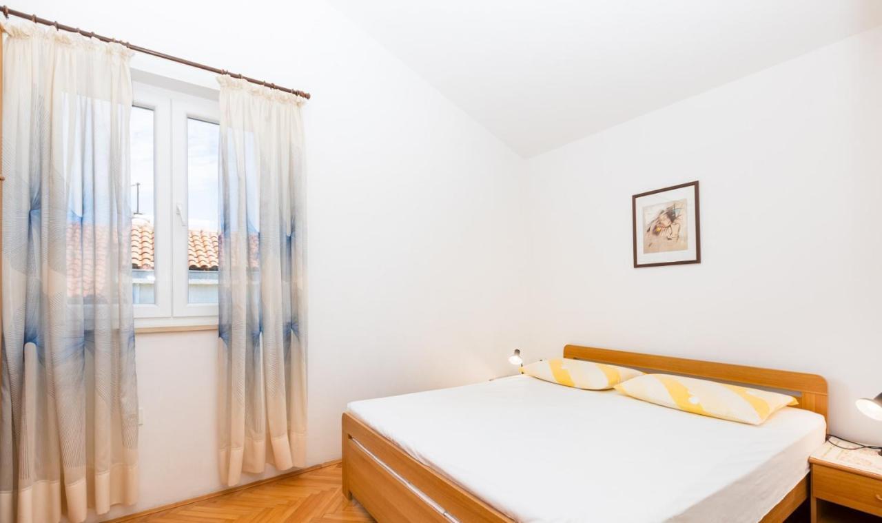 Mrak Apartment *